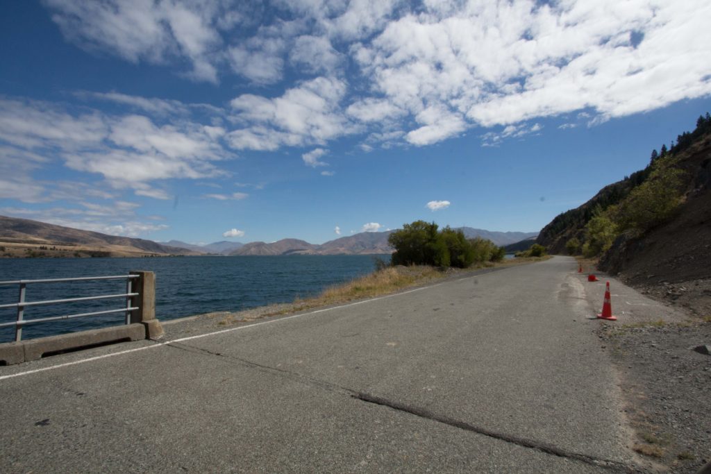 Alps 2 Ocean Cycling Holiday - Day 4 - the road beside Lake Aviemore